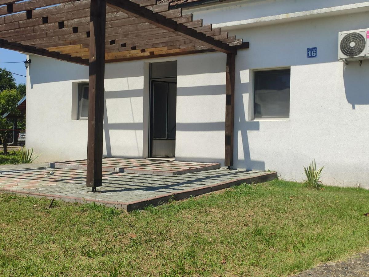 Apartmani Nova Topola Esterno foto