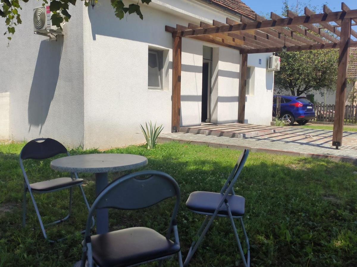 Apartmani Nova Topola Esterno foto