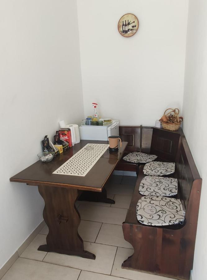 Apartmani Nova Topola Esterno foto